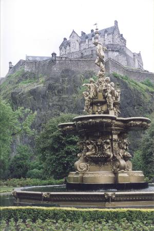View of Castle & Fountain in West Princes Street Gardens