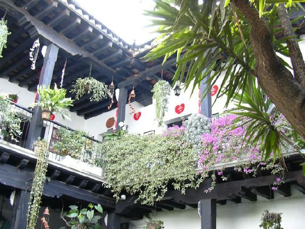 In the courtyard at Doa Luisa restaurant