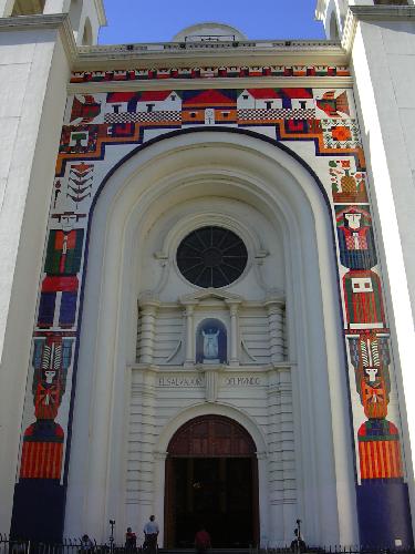 Tiles on facade by Fernando Llort